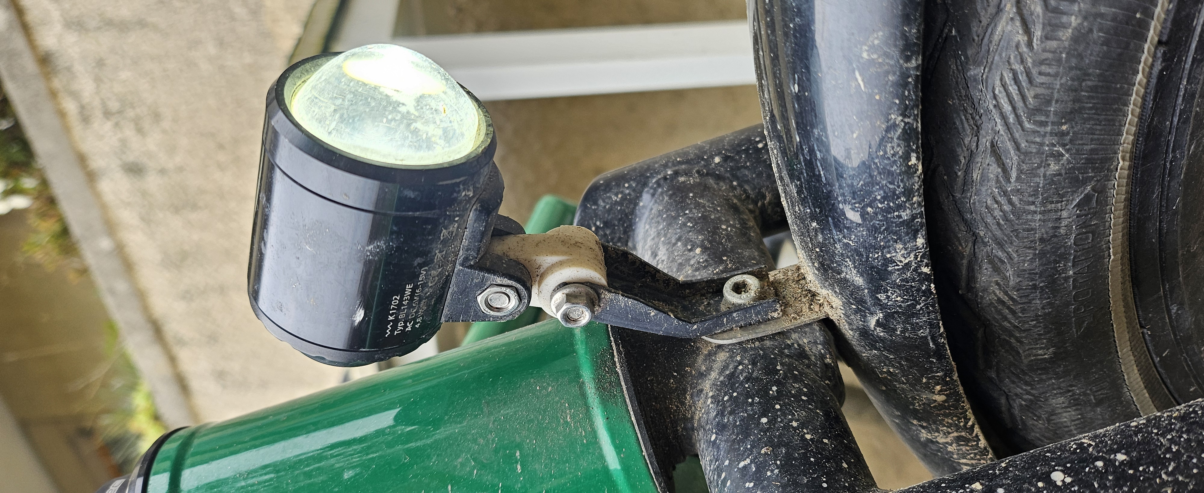 Réparation: modélisation et impression en 3D d'un support de phare vélo